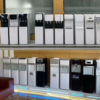 Διανεμητής νερού θερμού και κρύου αγωγού με εγκατάσταση σταθμού και ψύξη συμπιεστή
