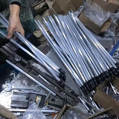 Συσκευαστήρια γκρίζου τύπου Αλουμίνιο 13*450mm Α45 Αδιάβροχα Συσκευαστήρια για συντήρηση κτιρίων